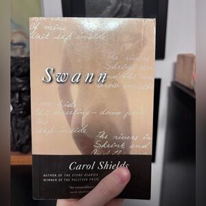 Swann by Carol Shields Paperback
